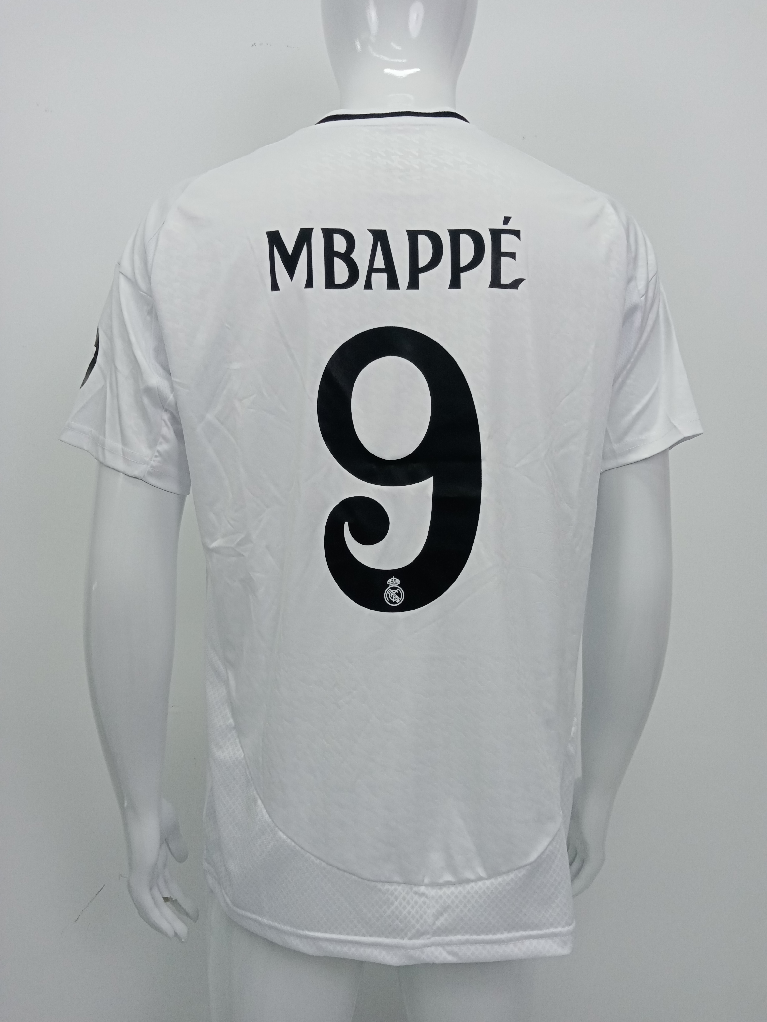 Kylian Mbappé Real Madrid 24/25 Replica Home Jersey review Ihds 01