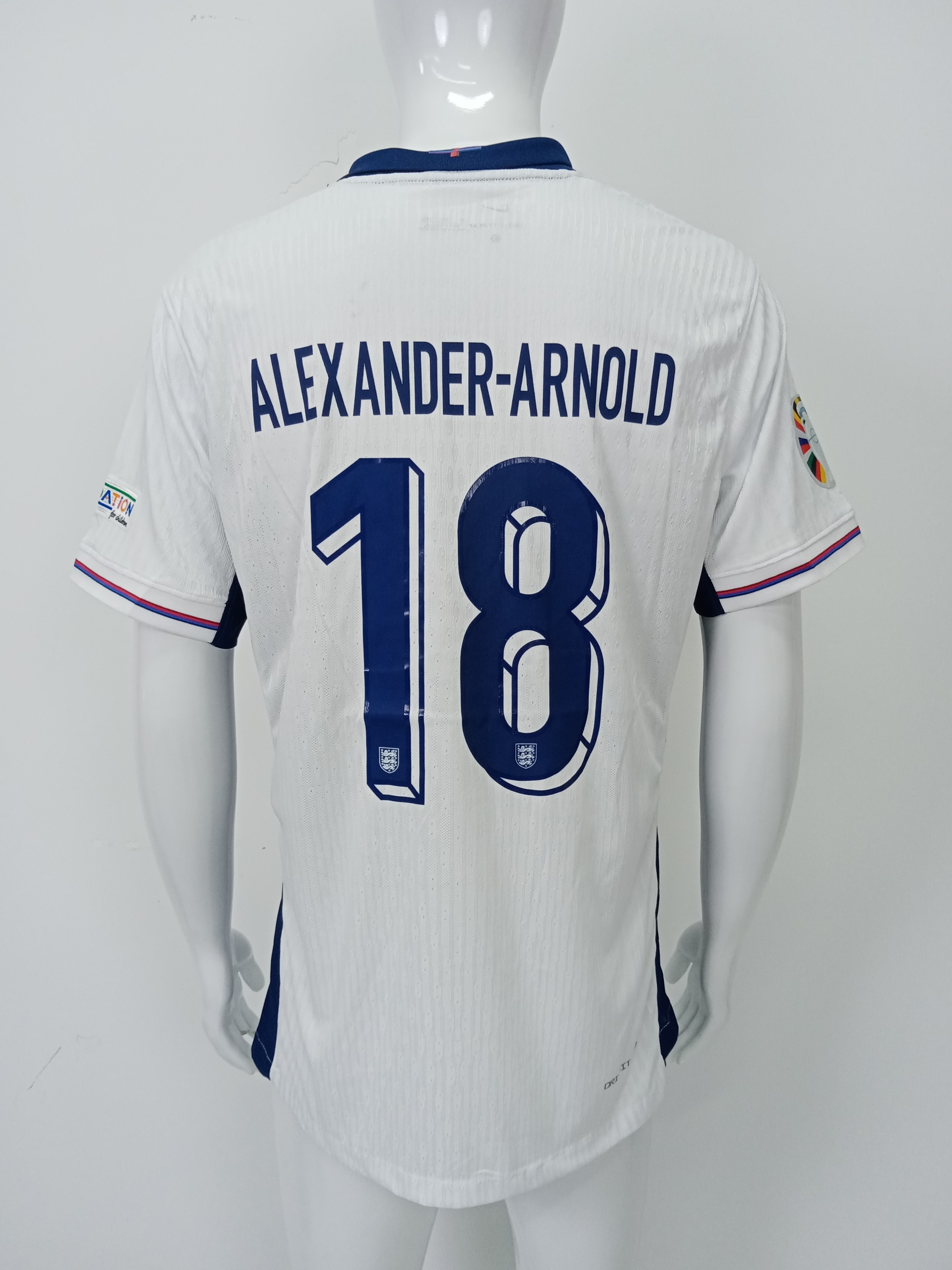 Trent Alexander-Arnold England 24/25 Player Home Jersey review Knse 01