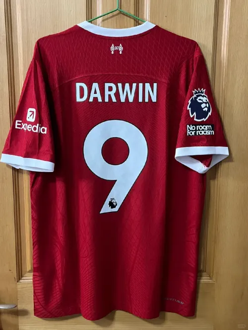 Darwin Núñez Liverpool 24/25 Player Home Jersey review 