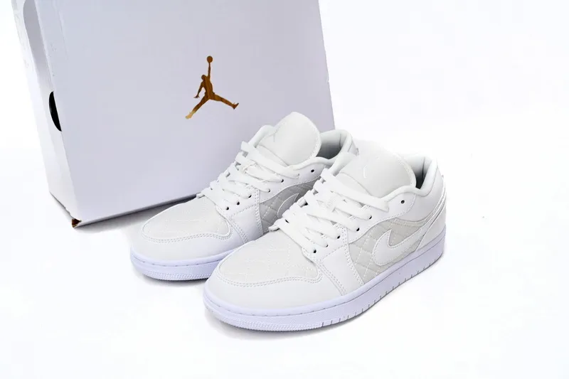 POP Jordan 1 Low Quilted “Triple White”, DB6480-100