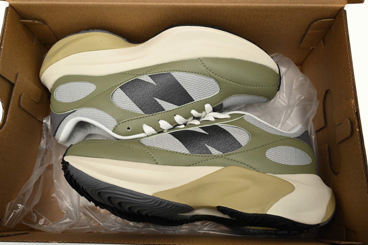 POP  UWRPDMMA AURALEE x New Balance Grey Army Green