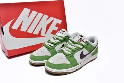 PKGoden  Dunk Low SE“85” Vlad,DO9457-103 01