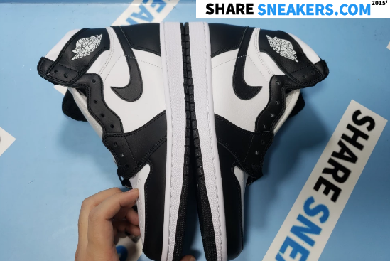 POP  Jordan 1 Retro Black White (2014), 555088-010