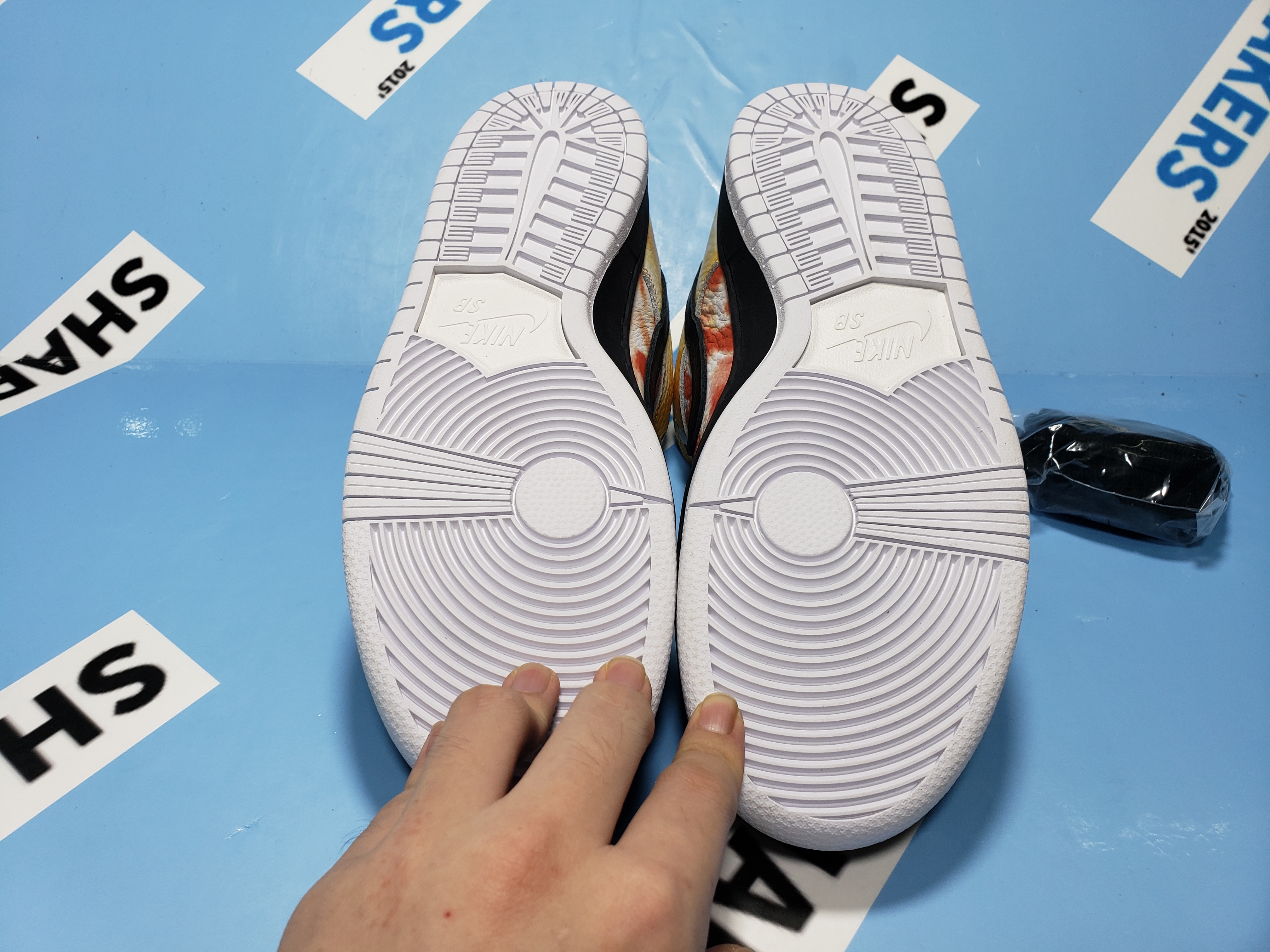 PKGoden  Dunk SB Low Raygun Tie-Dye Black, BQ6832-001