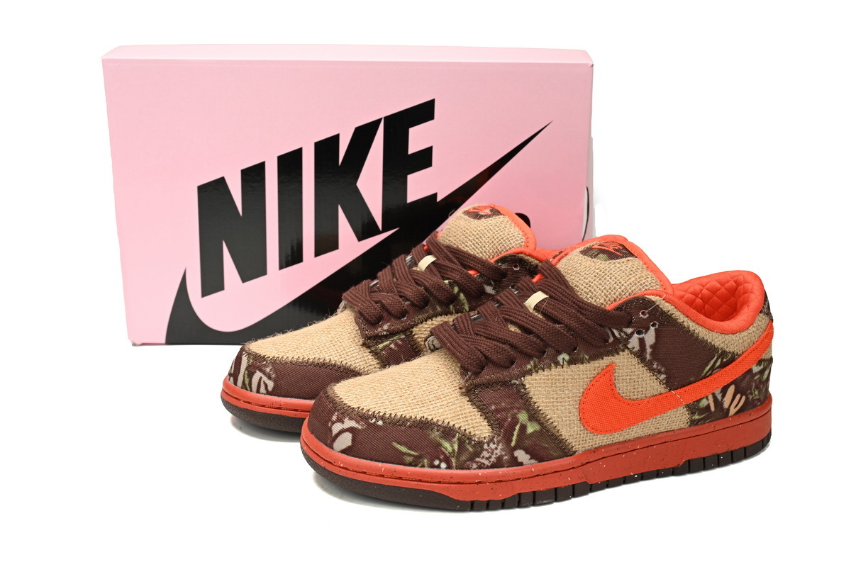 PKGoden  SB Dunk Low Reese Forbes Hunter, 304292-281