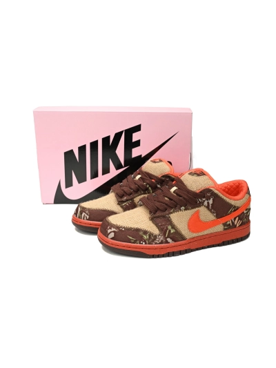 PKGoden  SB Dunk Low Reese Forbes Hunter, 304292-281 01