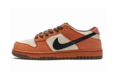 PKGoden  The SB Dunk Low Top Ramen, 313170-101 01