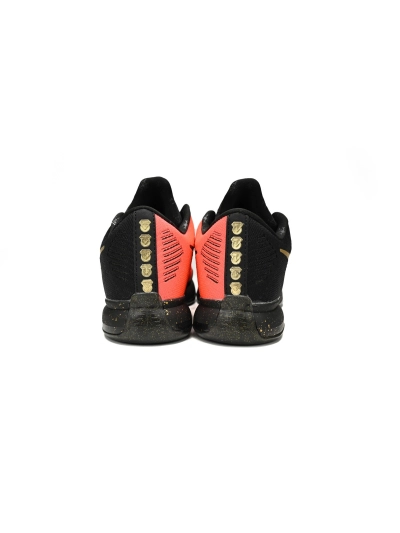 PKGoden  Kobe 10 Elite Christmas  802560-076 02