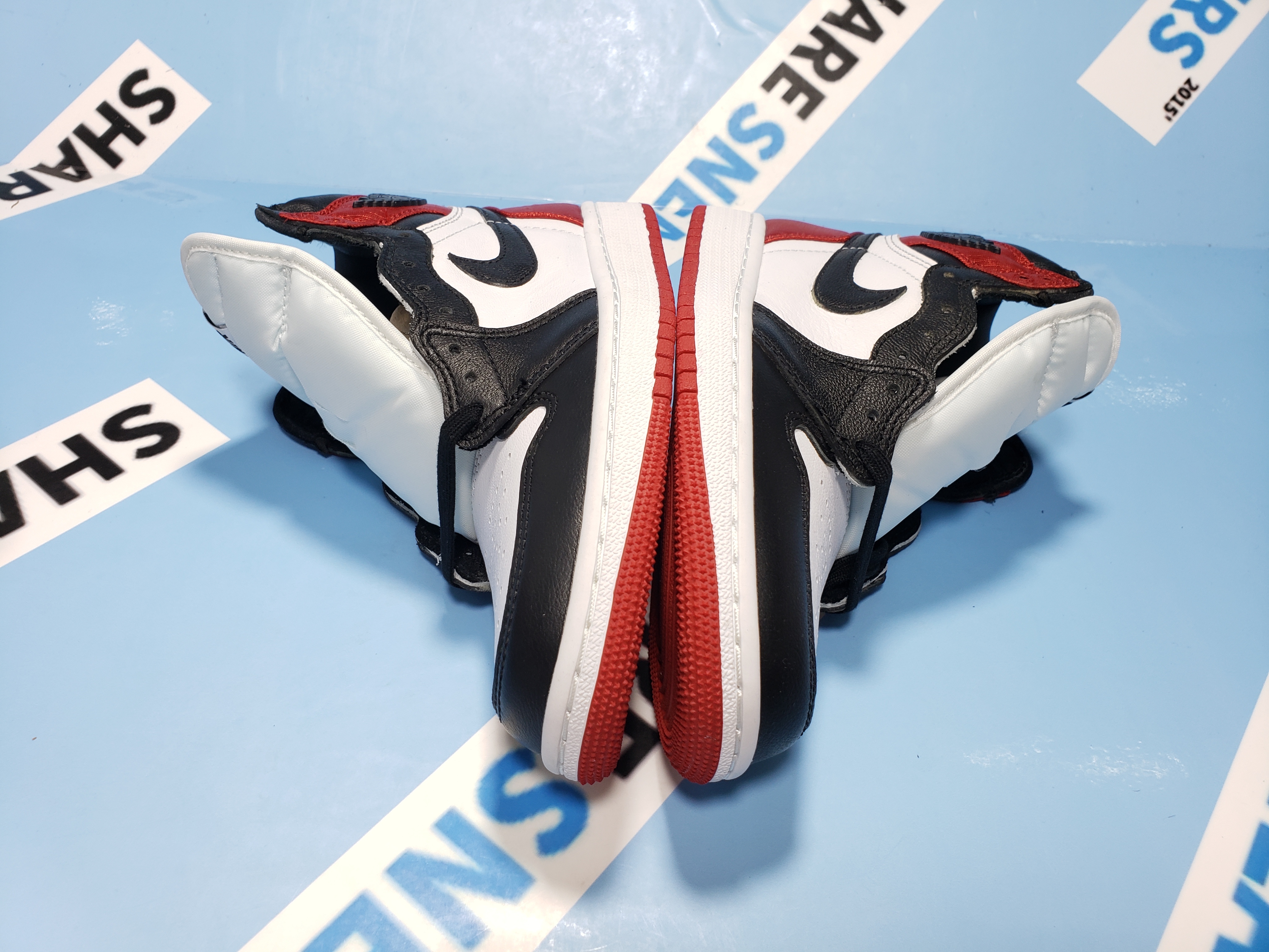PKGoden  Air Jordan 1 Retro High Satin Black Toe (W),   CD0461-016