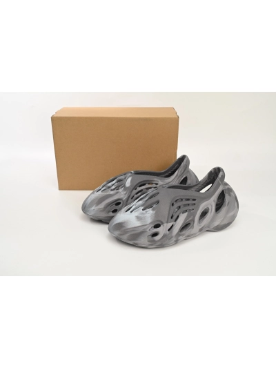 POP  Yeezy Foam Runner Grey Camouflage, IE4931 01