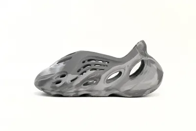 POP  Yeezy Foam Runner Grey Camouflage, IE4931 02