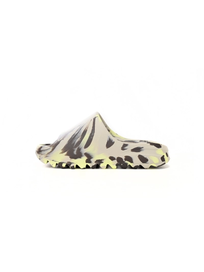 POP Yeezy Slide Enflame Oil Painting Ink Yellow, FZ5899 01