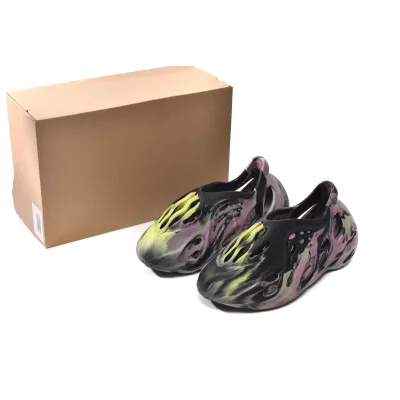 POP  Yeezy Foam RNR MX Carbon, IG9562 01