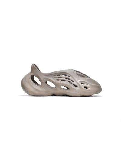 POP  Yeezy Foam RNNR Stone Sage, GX4472 02