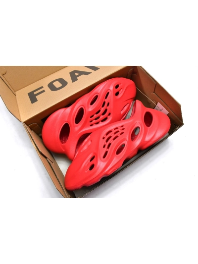 POP  Yeezy Foam RNNR Vermillion, GW3355 02