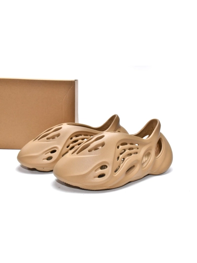 POP  Yeezy Foam RNNR Ochre, GW3354 01