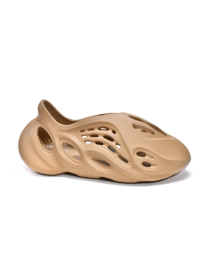 POP  Yeezy Foam RNNR Ochre, GW3354 02