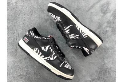PKGoden  Dunk SB Low Zebra Quartersnacks, DM3510-001 02
