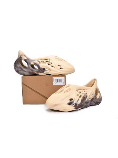 POP  Yeezy Foam RNNR MX Cream Clay, GX8774 02