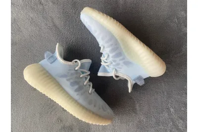 POP KIDS Yeezy Boost 350 V2 Mono Ice, GW2869 01