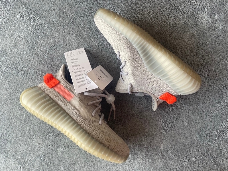 POP  KIDS Yeezy Boost 350 V2 Tail Light, FX9017