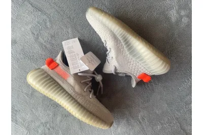 POP  KIDS Yeezy Boost 350 V2 Tail Light, FX9017 01