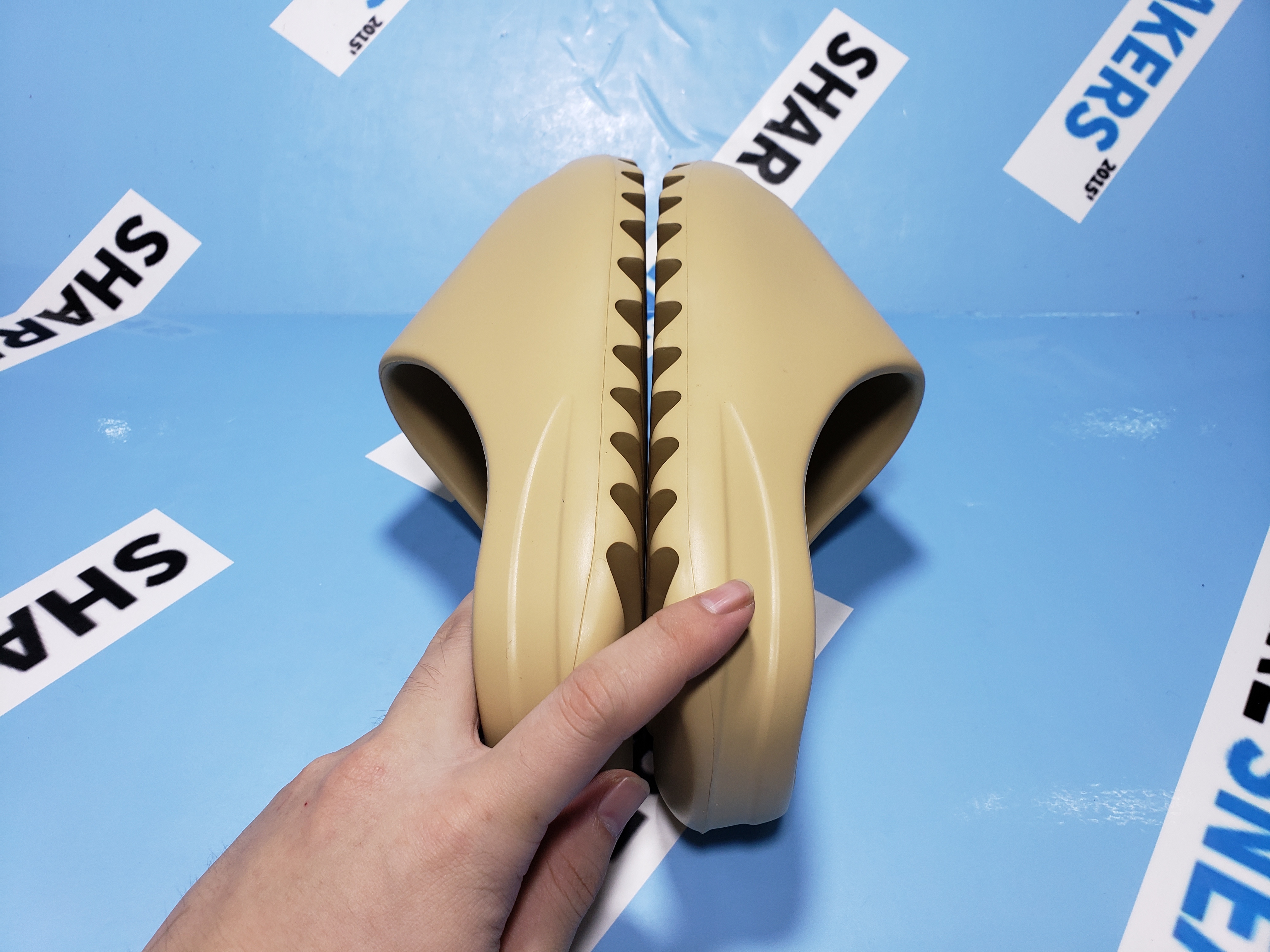 POP  Yeezy Slide Desert Sand, FW6344 