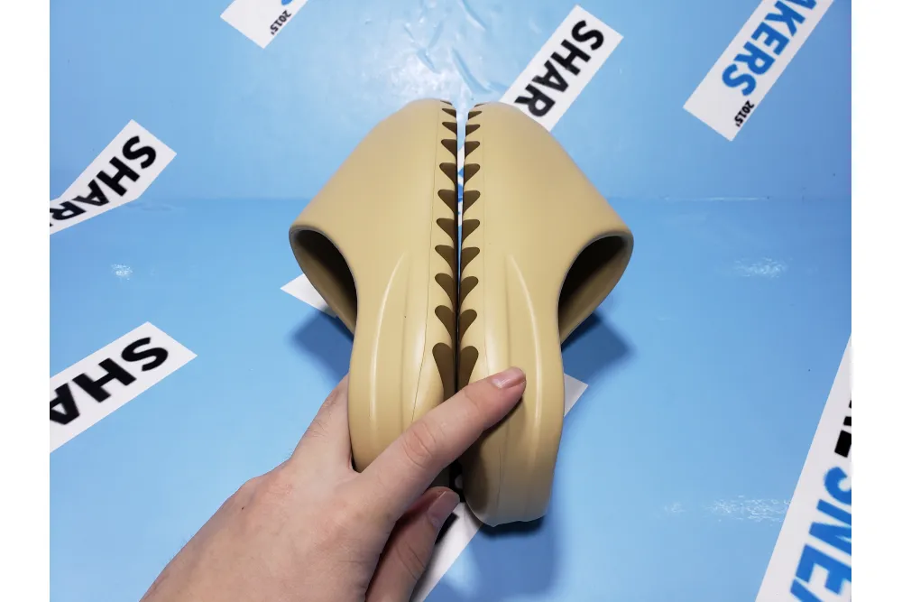 POP  Yeezy Slide Desert Sand, FW6344 
