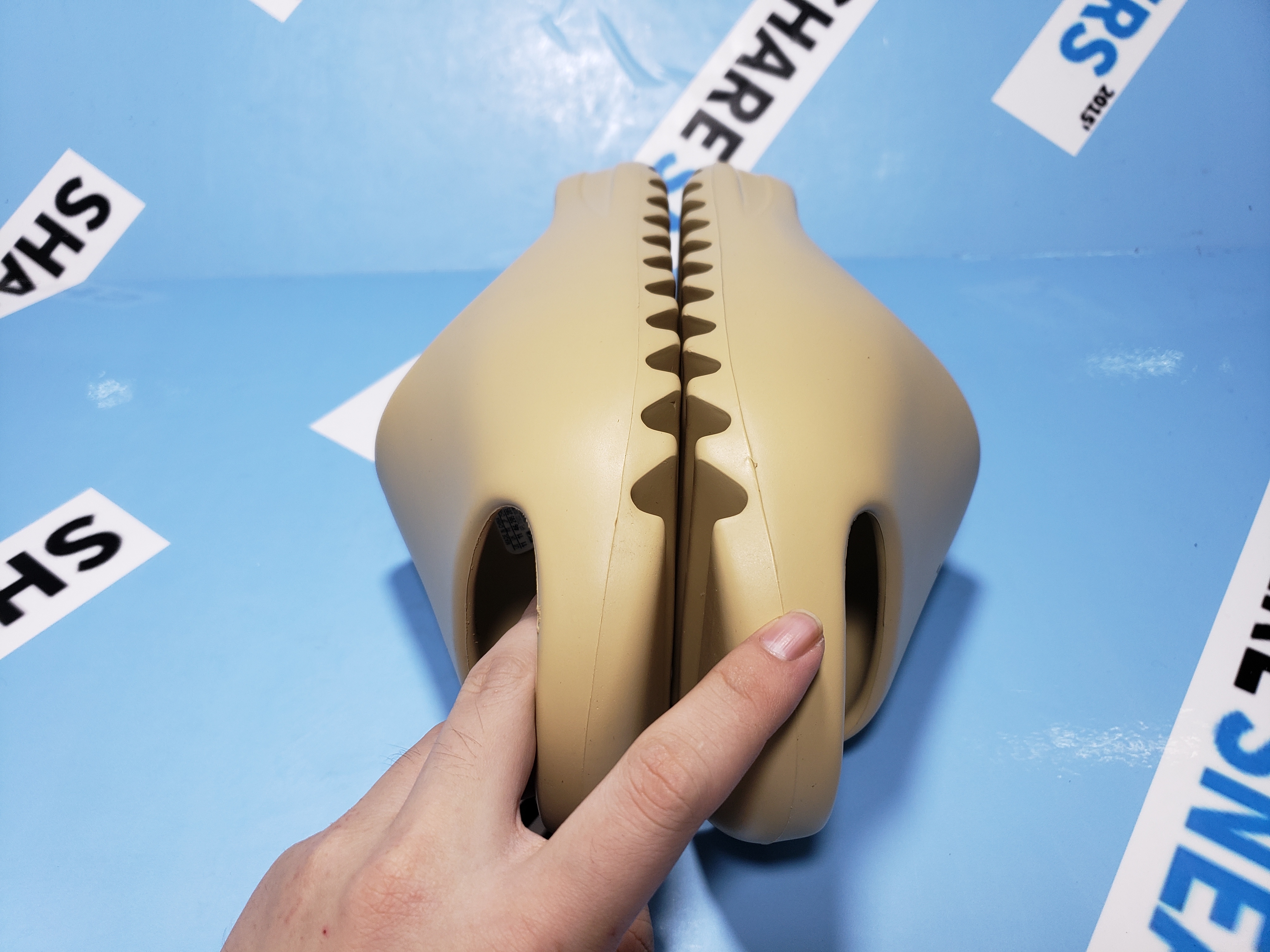 POP  Yeezy Slide Desert Sand, FW6344 