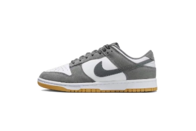 PKGoden  SB Dunk Low Year of the Rabbit, FV0389-100 01