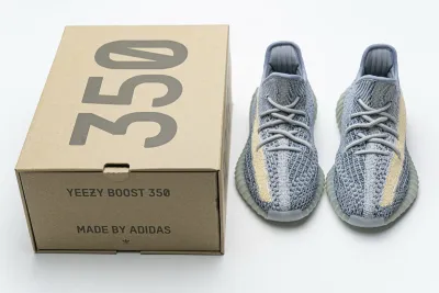 PKGoden Yeezy Boost 350 V2 “Ash Blue”, GY7657 02