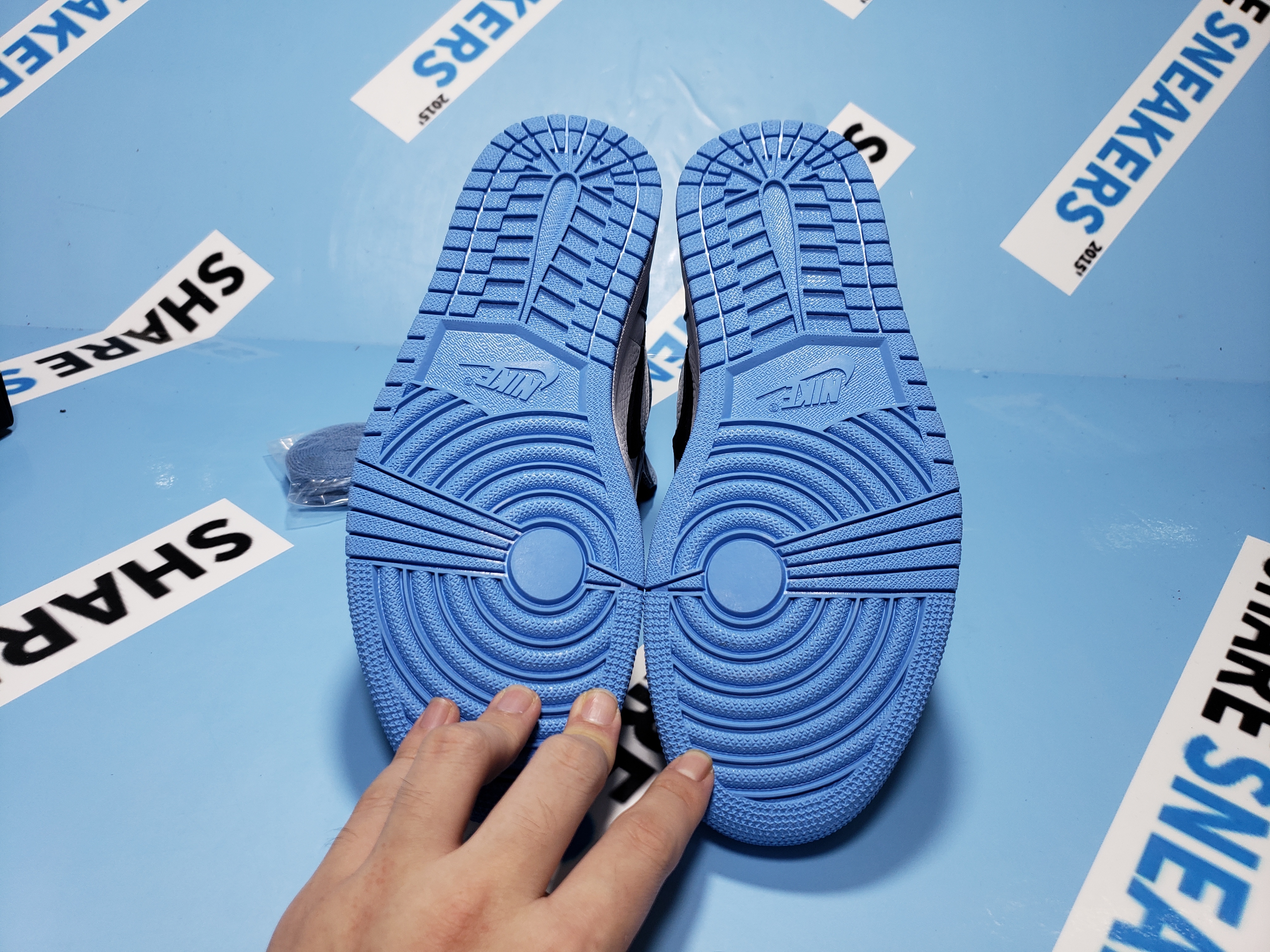 POP  Jordan 1 High OG University Blue 555088-134