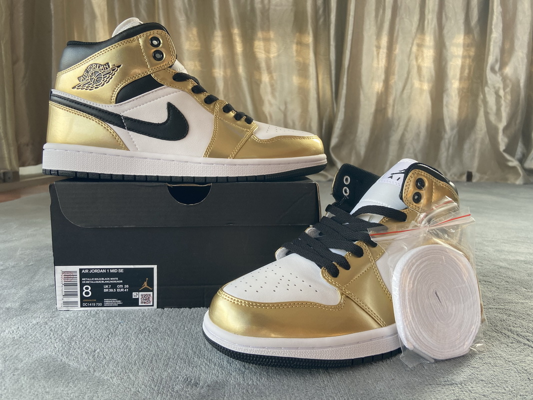 POP  Jordan 1 Mid SE Metallic Gold, DC1419-700