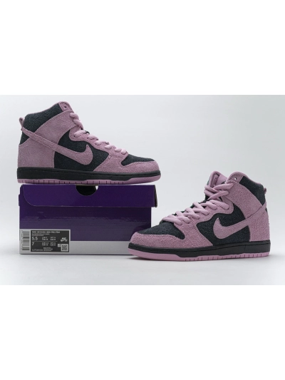 PKGoden  SB Dunk High Pro Prm “Invert Celtics”,  CU7349-001 02