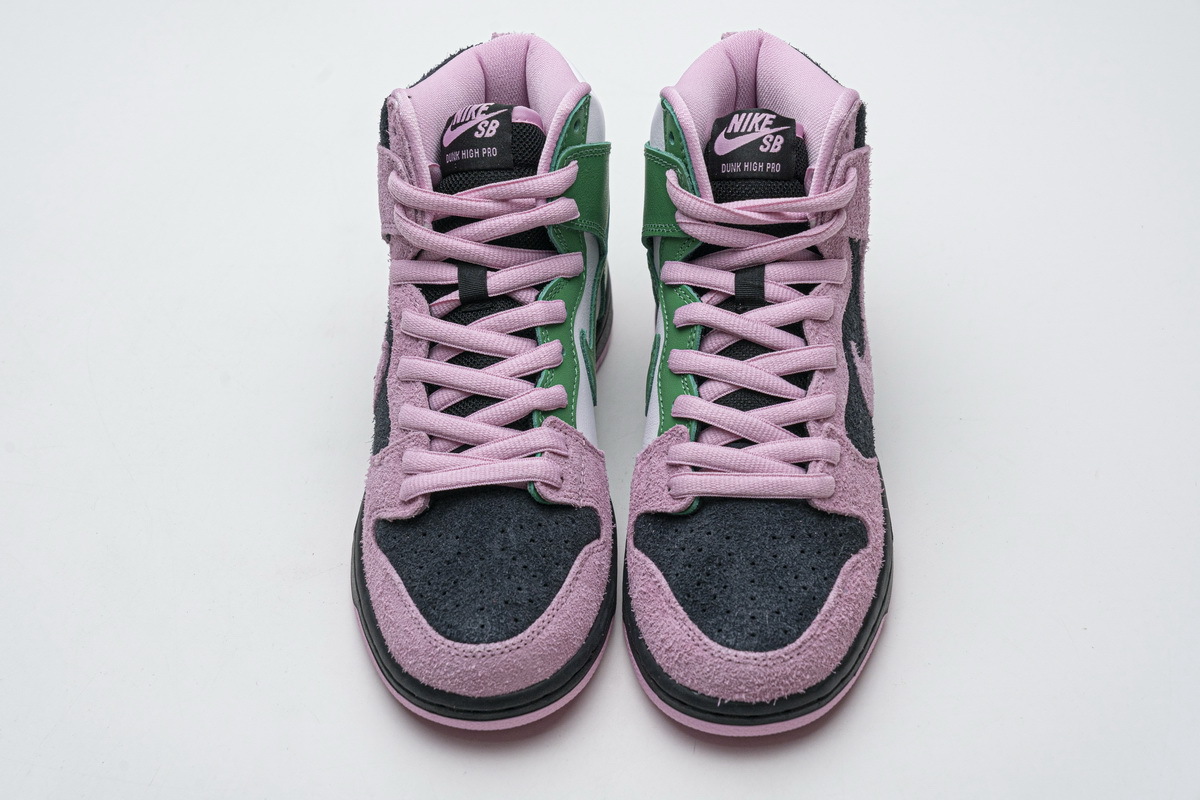 PKGoden  SB Dunk High Pro Prm “Invert Celtics”,  CU7349-001