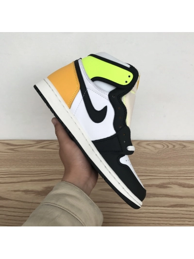 POP  Air Jordan 1 Retro High OG "Volt Gold", 555088-118 02
