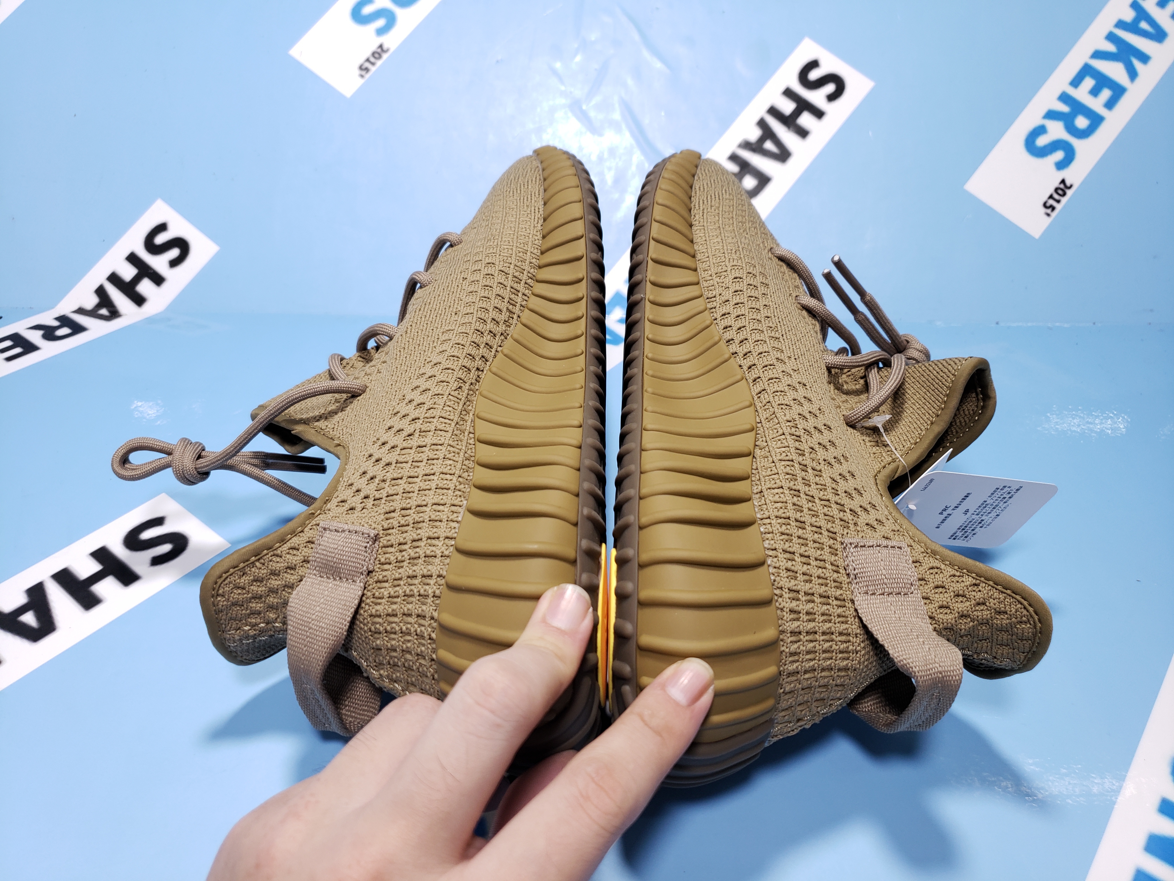 POP  Yeezy Boost 350 V2 Earth, FX9033