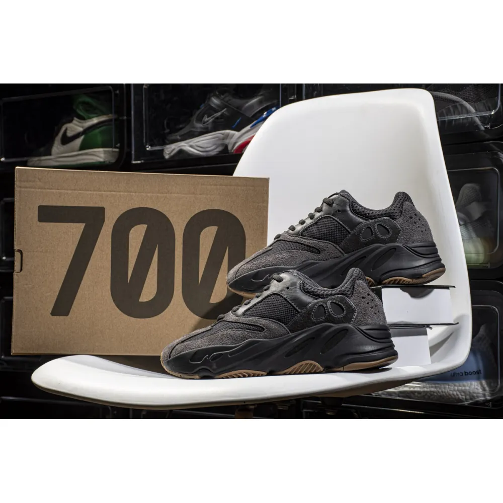 BootsMasterLin Yeezy Boost 700  Utility Black, FV5304 the best replica sneaker 