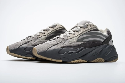 POP  Yeezy Boost 700 V2 Tephra, FU7914 01