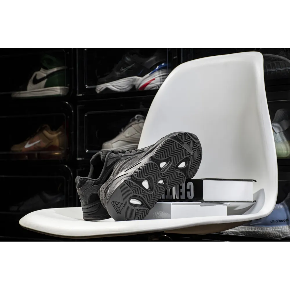 BootsMasterLin Yeezy Boost 700 V2 Vanta, FU6684 the best replica sneaker 