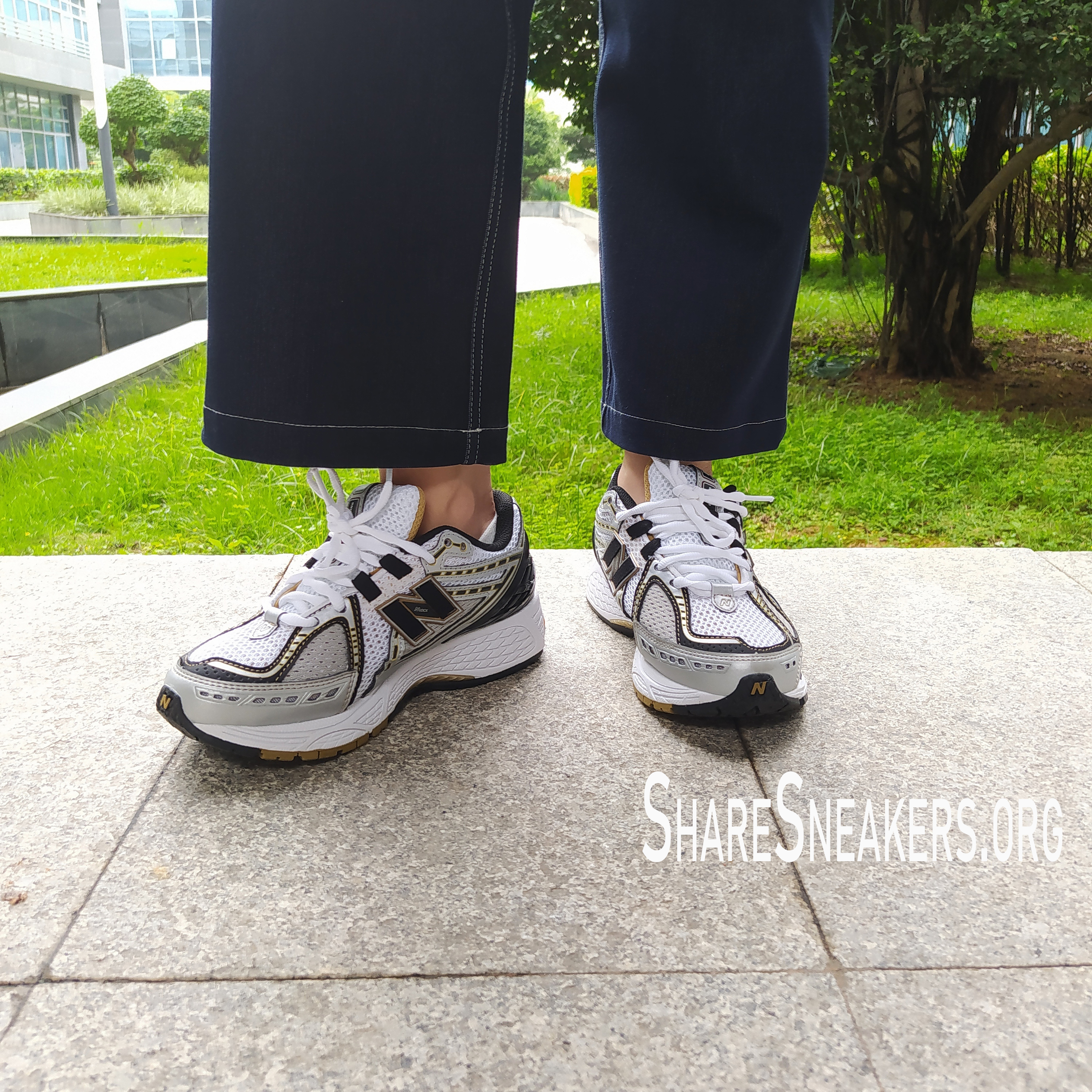 POP  New Balance 1906R White Metallic Gold, M1906RA