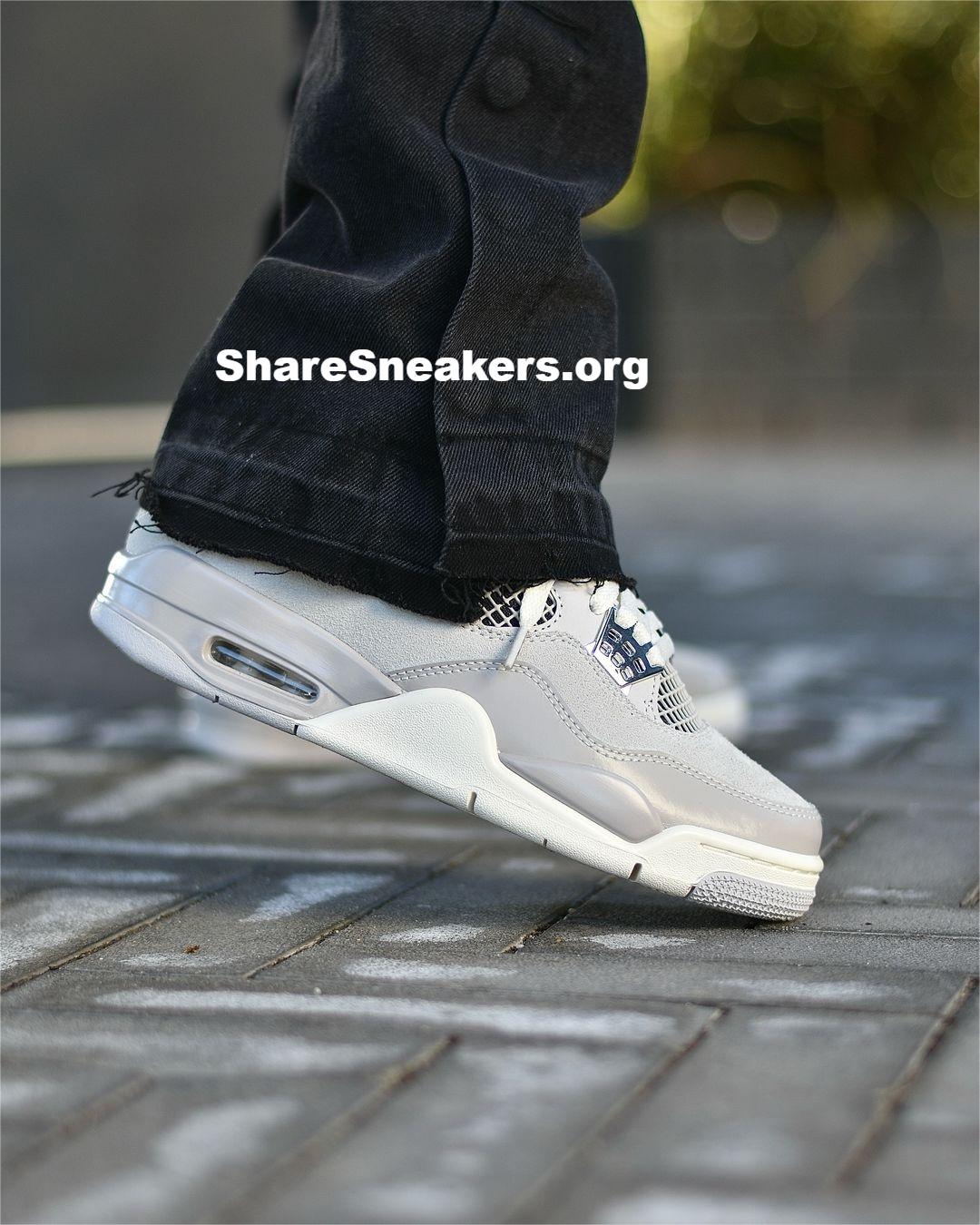 PKGoden Jordan 4 Retro Frozen Moments,  AQ9129-001