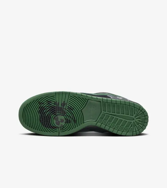 PKGoden  SB Dunk Low Pro x There Anthracite and Gorge Green, HF7743-001