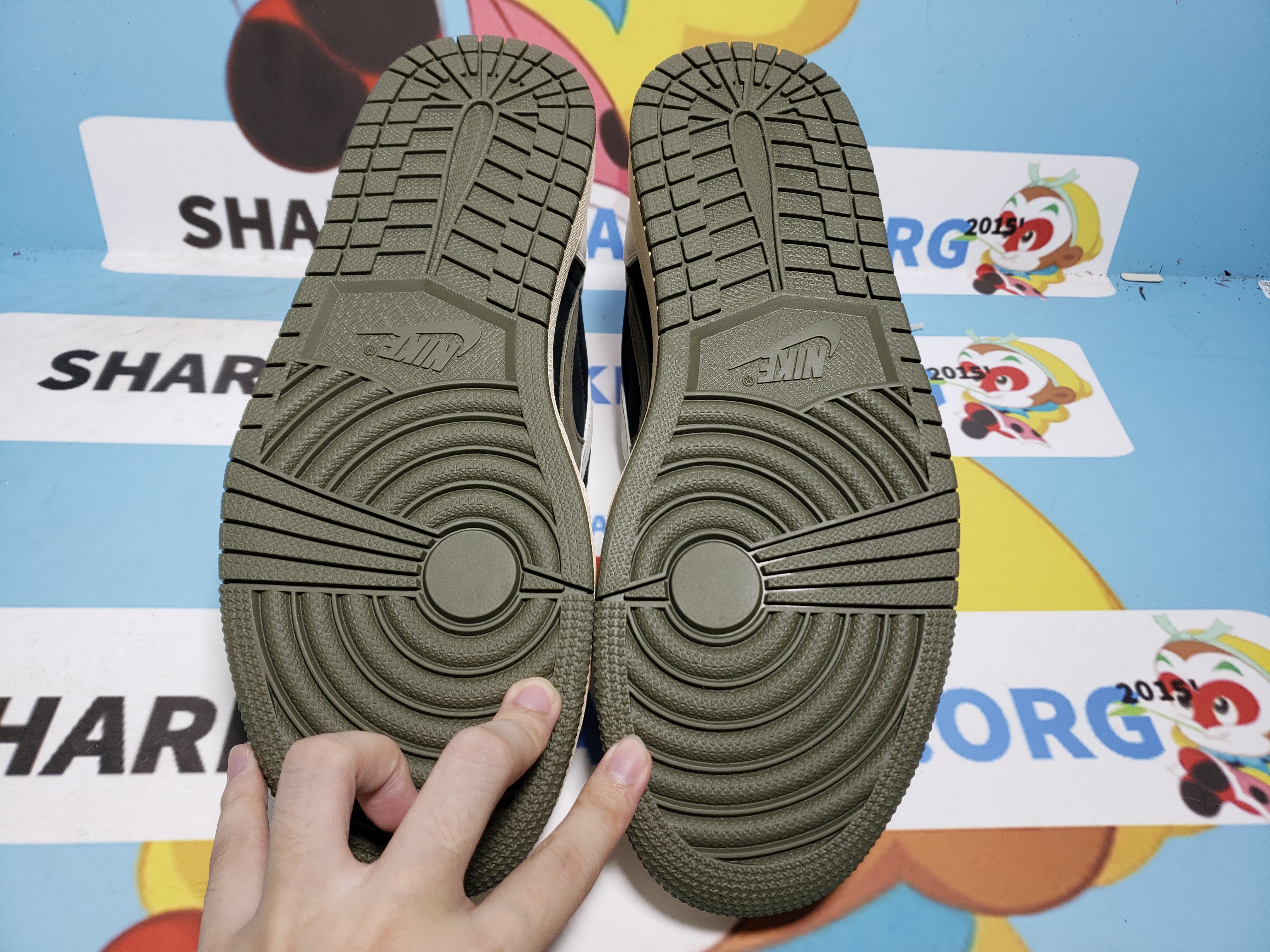 PKGoden  Travis Scott x Air Jordan 1 Low OG Olive, DZ4137-106