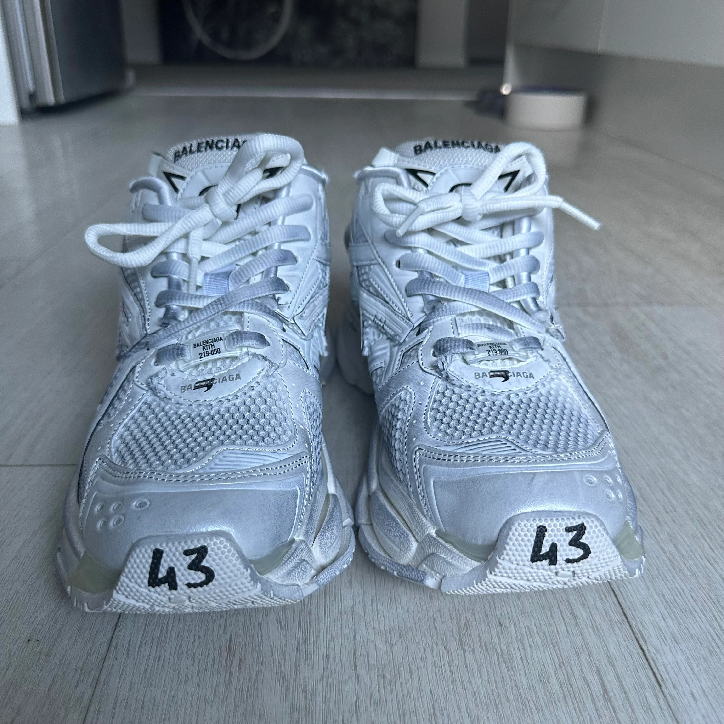 PKGoden  Balenciaga Runner White