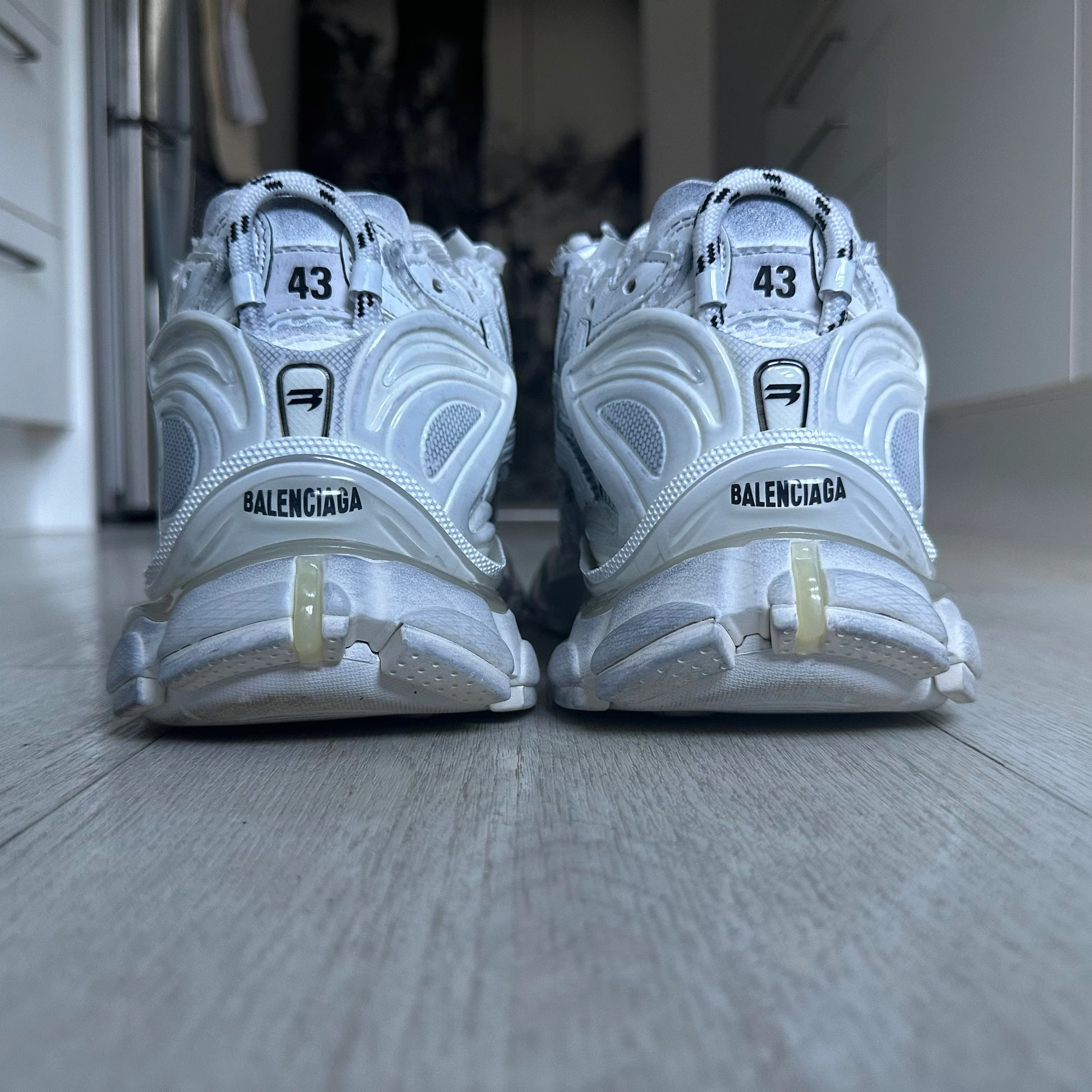 PKGoden  Balenciaga Runner White