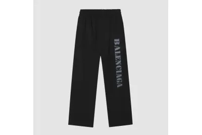 Balenciaga stencil type sweatpants 01