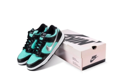 POP SB Dunk Low Pro ‘Diamond Supply Co. Tiffany, 304292-402 02