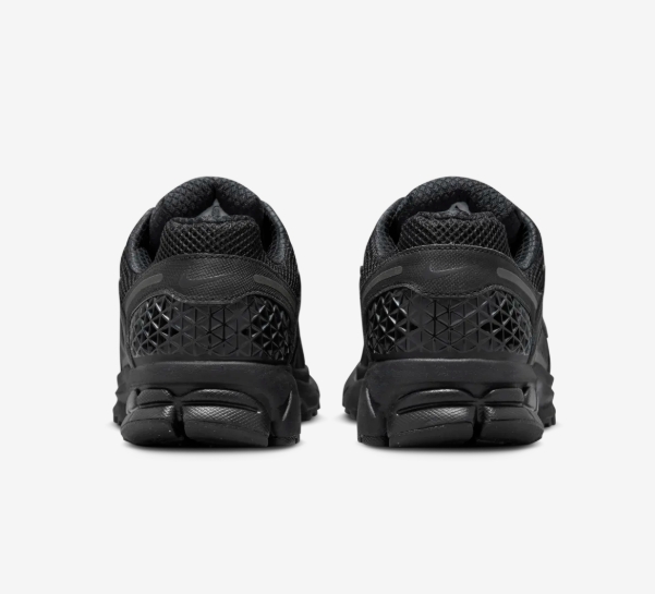 Zoom Vomero 5 Triple Black Reps