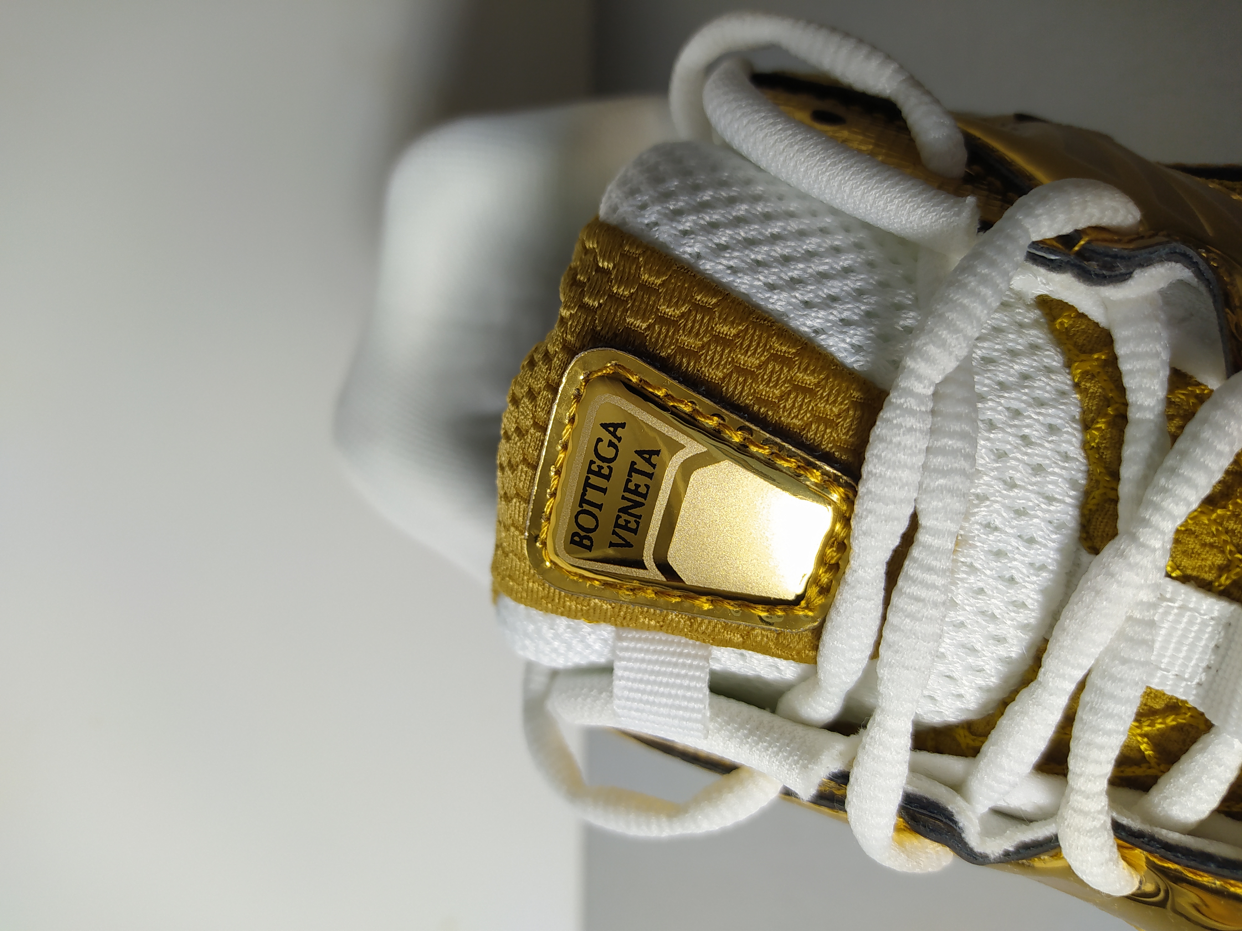 PKGoden Bottega Veneta Orbit Golden